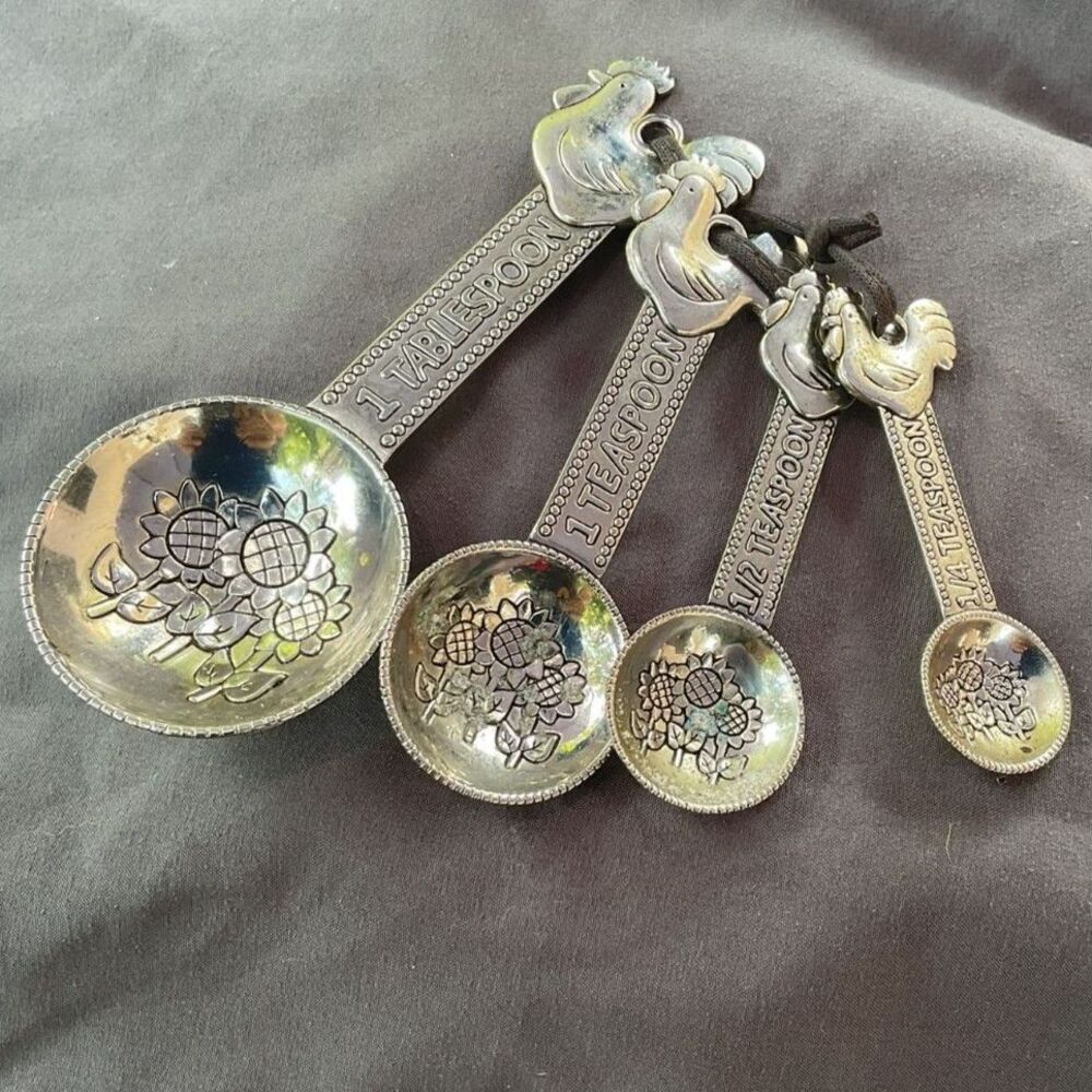 Ganz Metal Embossed Measuring Spoon Set